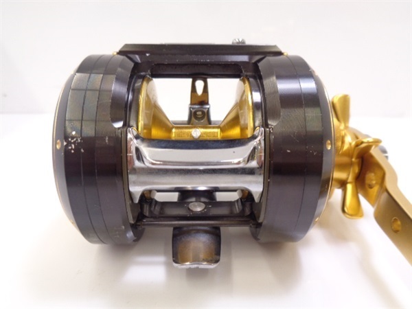 ０７ミリオネアＩＣＶ２５０ 右